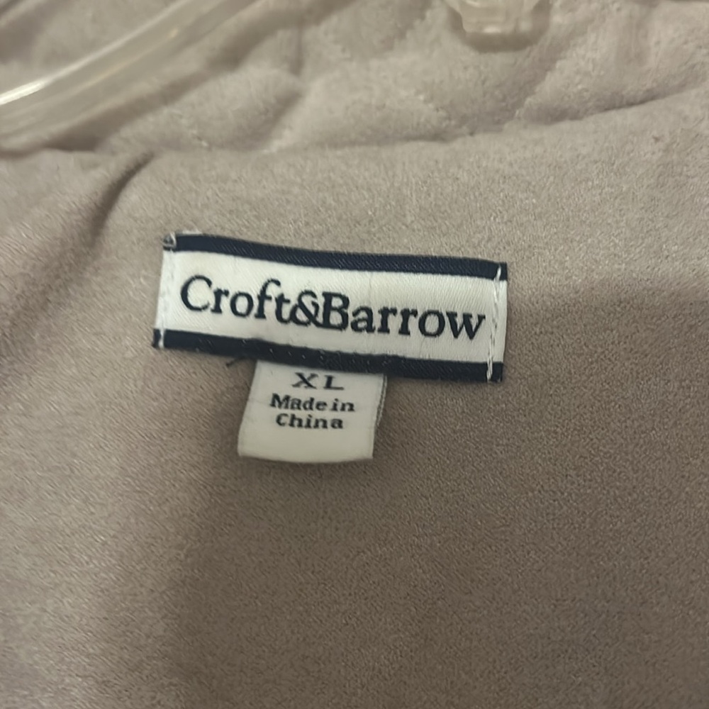 Croft & Barrow Women's Quilted Vest in Light Tan - Picture 2 of 3